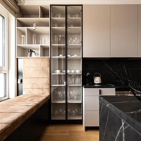 Klingerka Apartment, 25th Floor With Free Parking And View Of Castle And Danube Apartment *