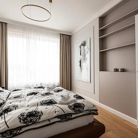 Klingerka Apartment, 25th Floor With Free Parking And View Of Castle And Danube 아파트