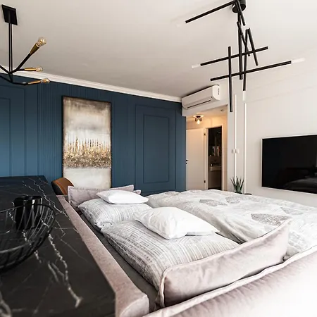 Klingerka Apartment, 25th Floor With Free Parking And View Of Castle And Danube 아파트 브라티슬라바