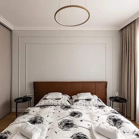 Klingerka Apartment, 25th Floor With Free Parking And View Of Castle And Danube 아파트