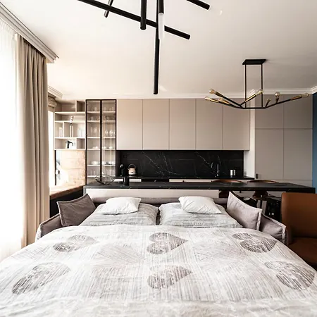 아파트 Klingerka Apartment, 25th Floor With Free Parking And View Of Castle And Danube *